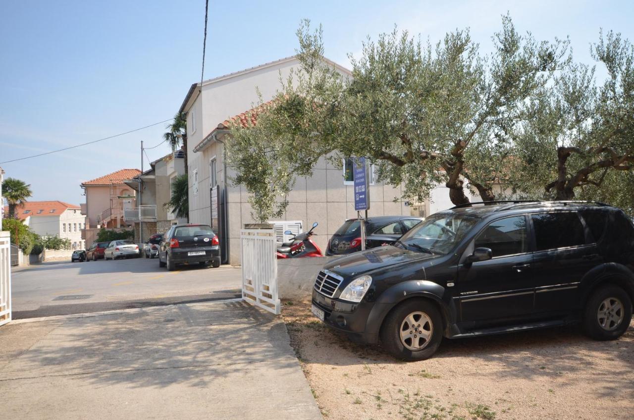 Apartment And Rooms Mrkovic Vodice Eksteriør billede
