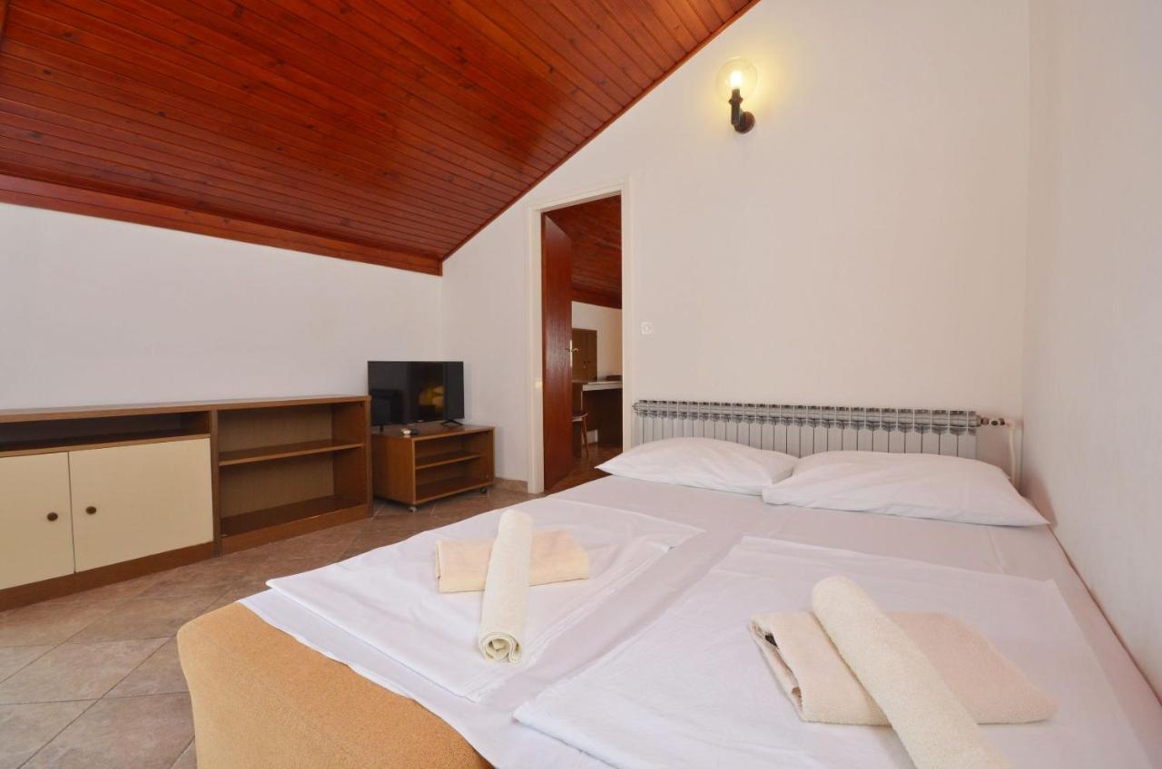 Apartment And Rooms Mrkovic Vodice Eksteriør billede