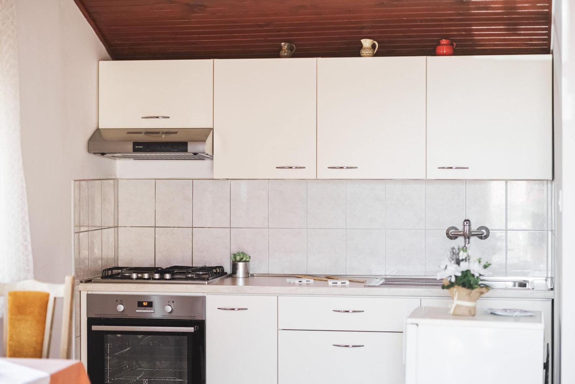Apartment And Rooms Mrkovic Vodice Eksteriør billede