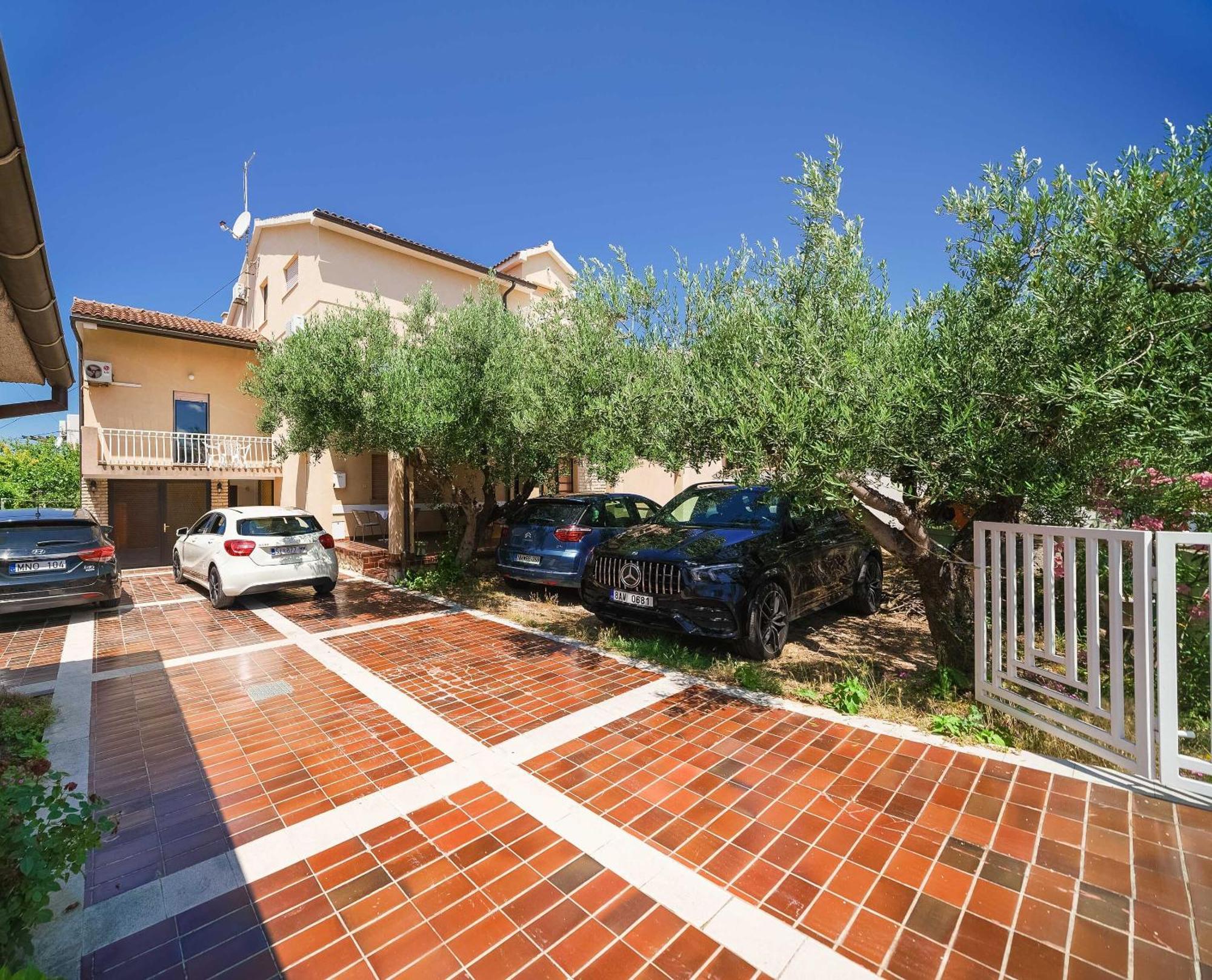 Apartment And Rooms Mrkovic Vodice Eksteriør billede